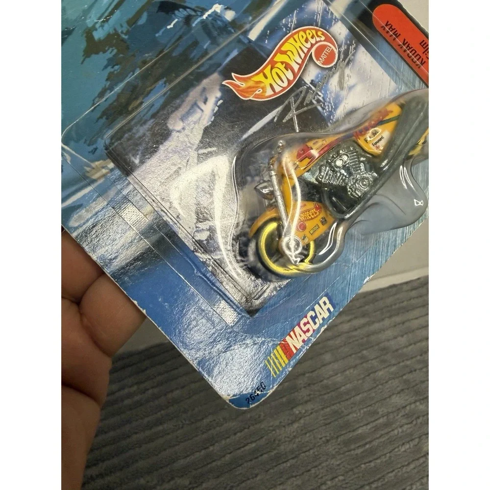 Hot Wheels 1999 Nascar Scorchin Scooter #4 Bobby Hamilton Kodak Max